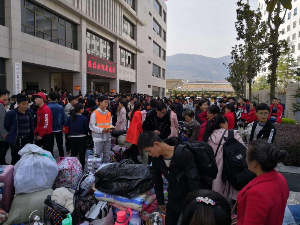 旬阳职教2019年春季新生报名工作火爆开启