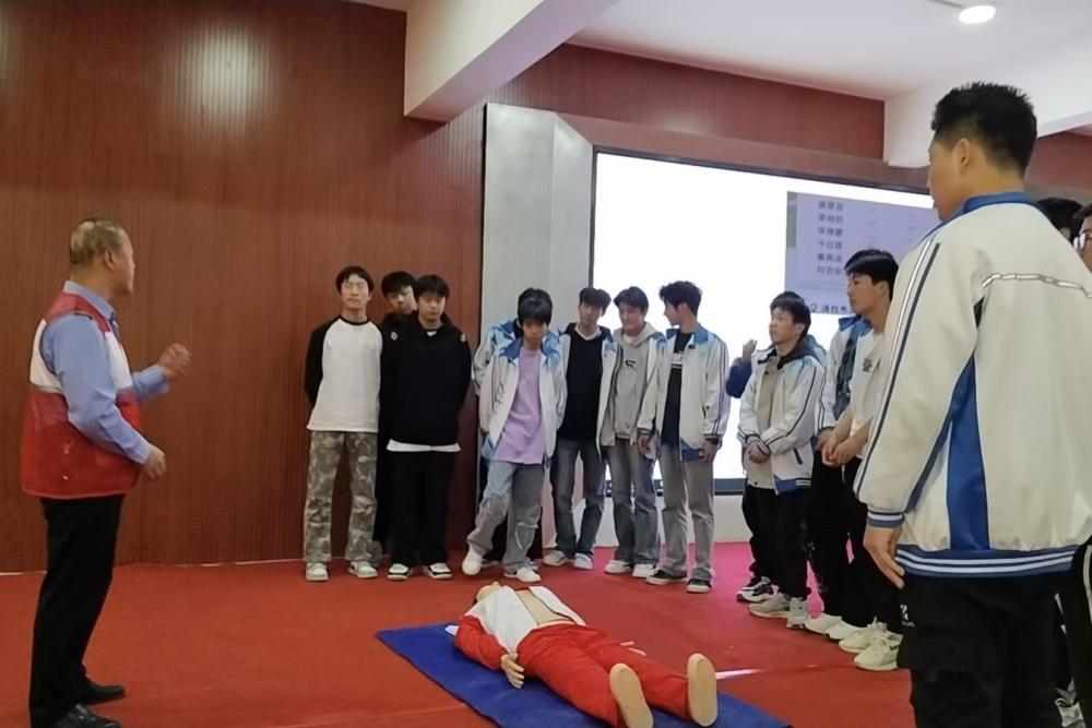 共筑安全防线 守护成长之路